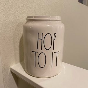 Rae Dunn hop to it large vase/planter❤️